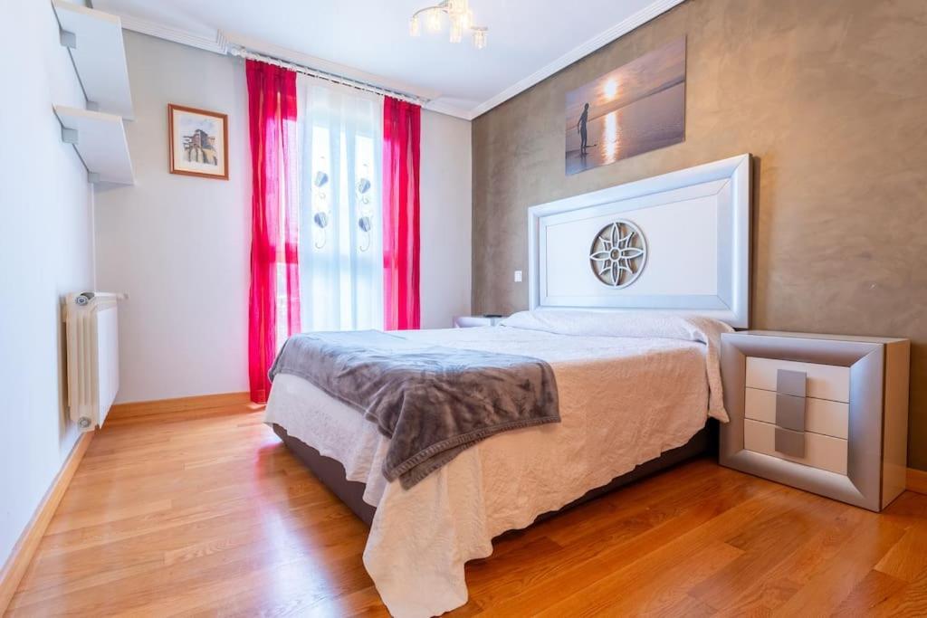 Apartamento En El Corazon De La Ciudad Con Parking Santander Buitenkant foto
