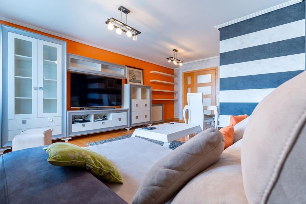 Apartamento En El Corazon De La Ciudad Con Parking Santander Buitenkant foto